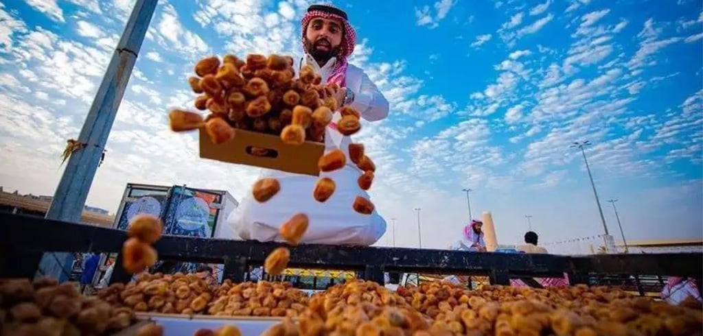 Working with the National Center for Palms and Dates   